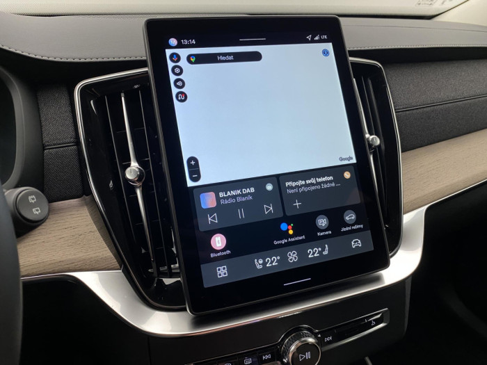 Volvo XC90 T8 AWD RECHARGE DARK PLUS 7m na operativní leasing