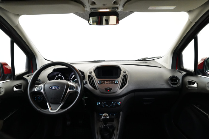 Ford Tourneo Courier 1.5 TDCi 74 kW Trend na operativní leasing