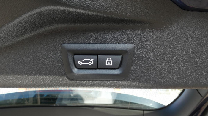 BMW X5 xDrive 40i M Sport na operativní leasing