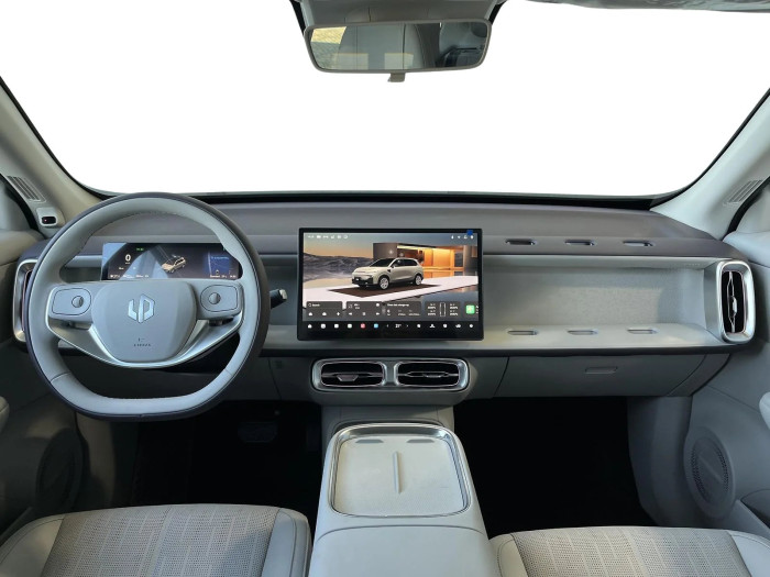 Leapmotor B10 Design 1.5 Hybrid EV 160 kW Benzín Automatická převodovka na operativní leasing