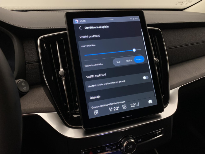 Volvo XC90 T8 AWD RECHARGE DARK PLUS 7m na operativní leasing