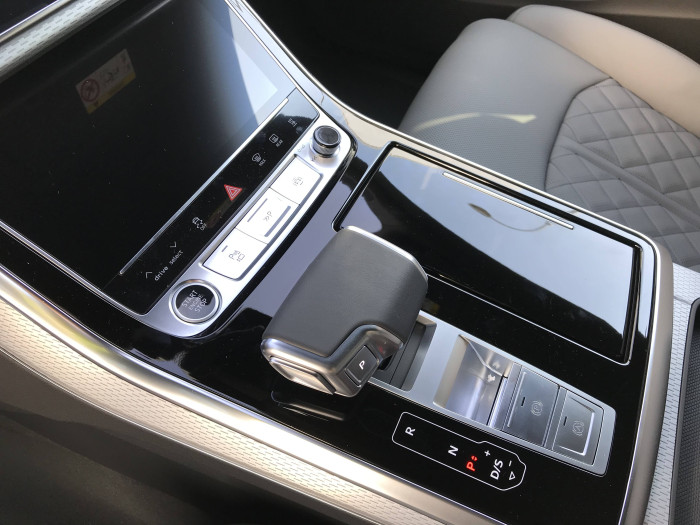 Audi Q8 SUV 50 Quattro 8TT 3,0TDI / 210kW na operativní leasing