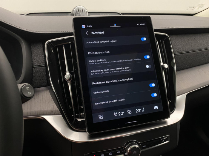 Volvo XC90 T8 AWD Plug-in BRIGHT ULTRA na operativní leasing
