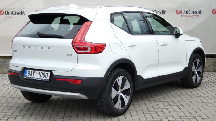 Volvo XC40 B3 mHEV Core aut. na operativní leasing
