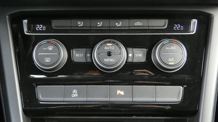 Volkswagen Touran 1.5 TSI Comfortline na operativní leasing