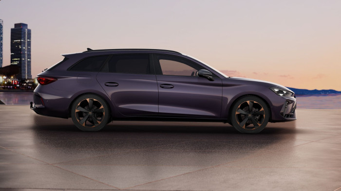Cupra Leon SP 2.0 TSI 204k DSG 4WD na operativní leasing
