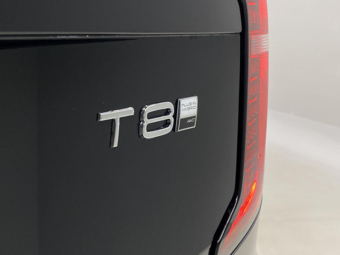 Volvo XC90 T8 AWD Plug-in BRIGHT PLUS 7m na operativní leasing