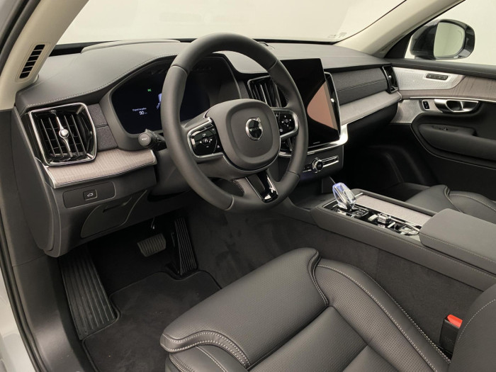 Volvo XC90 B5 AWD AUT DARK PLUS 7míst na operativní leasing