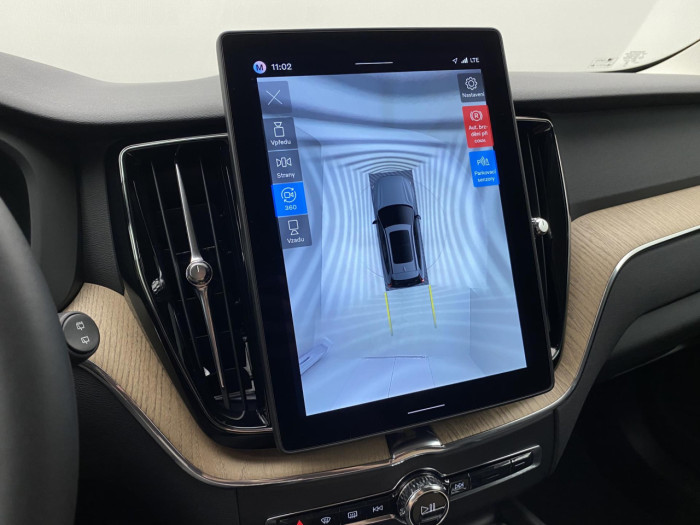 Volvo XC60 B5 AWD AUT BRIGHT PLUS na operativní leasing