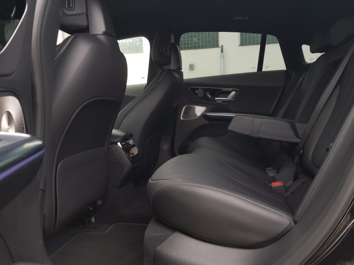 Mercedes-Benz EQE 350+ (2023, najeto 40000km) na operativní leasing