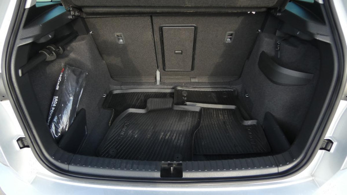 Škoda Karoq 1,5 TSI Style DSG na operativní leasing