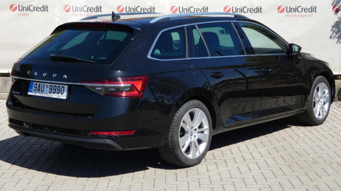 Škoda Superb Combi 1.5 TSI DSG Style na operativní leasing