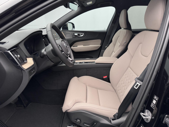 Volvo XC60 T6 AWD AUT BRIGHT PLUS na operativní leasing