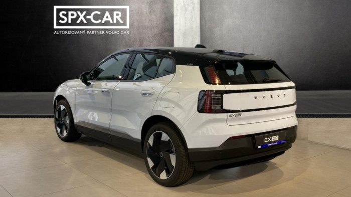 Volvo EX30 PLUS, Single Motor, 200 kW / 272 HP na operativní leasing