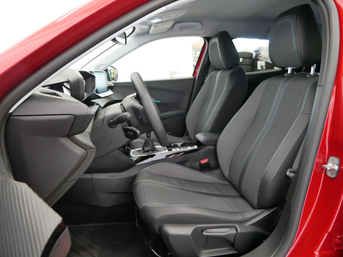 Peugeot 2008 1.2 PureTech 96 kW Allure Pack na operativní leasing