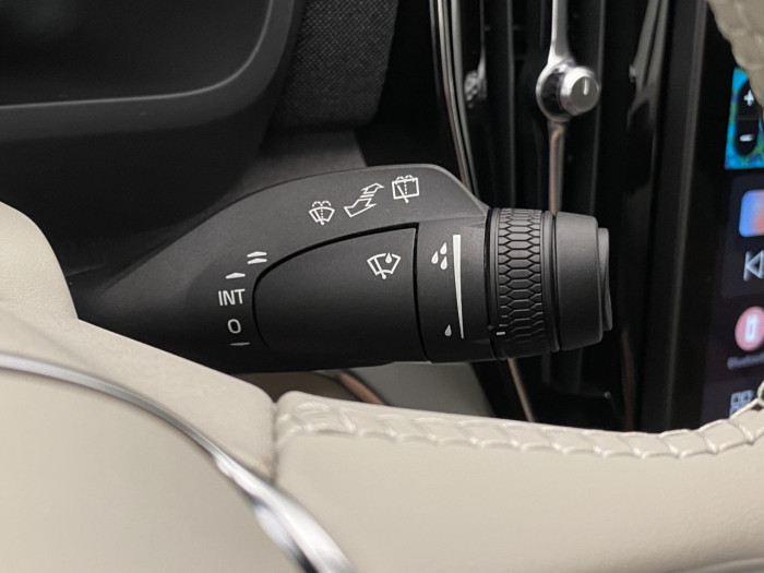 Volvo XC90 T8 AWD Plug-in BRIGHT PLUS 7m na operativní leasing
