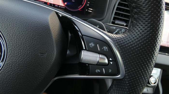 Škoda Karoq 2.0TDI 110kW Sportline 4x4 DSG na operativní leasing