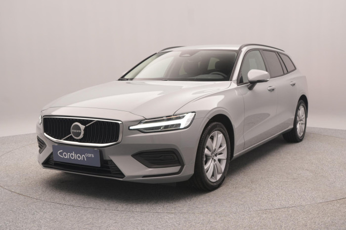 Volvo V60 B4 AUT CORE na operativní leasing