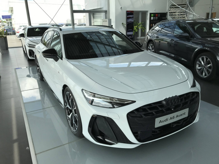 Audi A6 Avant Quattro 7STR 2,0TDI / 150kW na operativní leasing