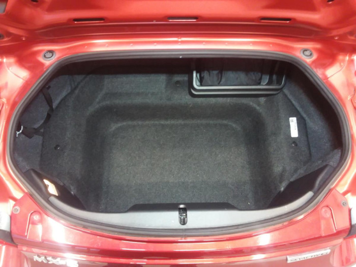 Mazda MX-5 RF 2.0 Skyactiv-G184 Exclusive na operativní leasing