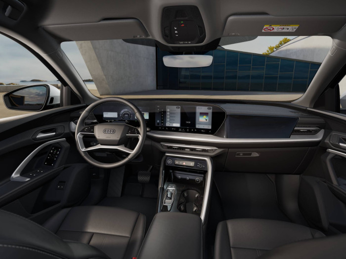 Audi Q5 SB e-hybrid quattro 220 kW na operativní leasing