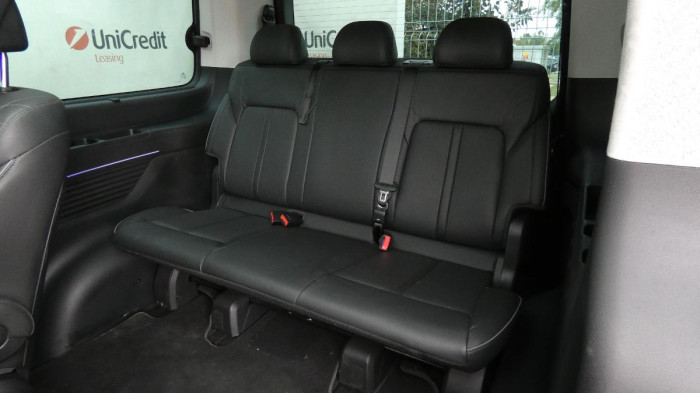 Hyundai Staria 2.2 CRDi Luxury 4x4 Auto na operativní leasing