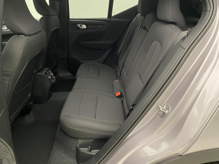 Volvo EX40 SINGLE MOTOR EXTENDED PLUS na operativní leasing