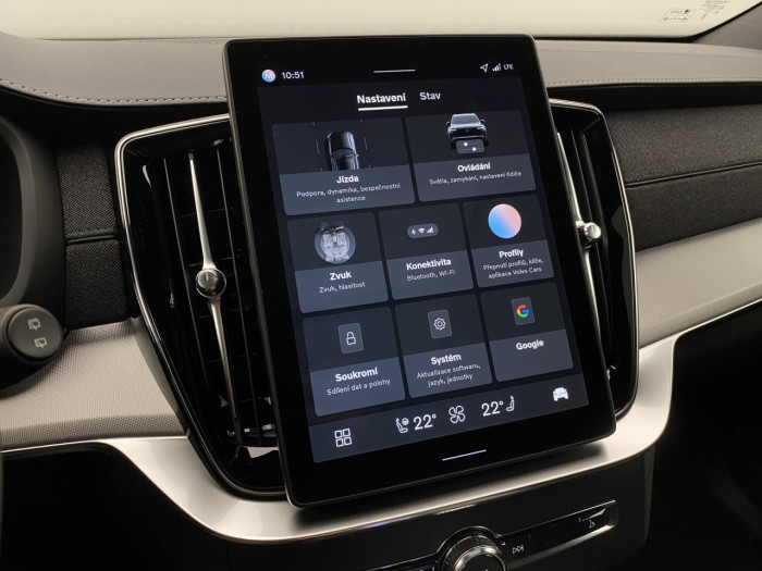 Volvo XC90 B5 AWD BLACK EDITION PLUS 7 na operativní leasing