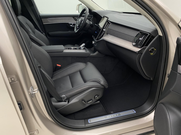 Volvo XC90 B5 AWD AUT BRIGHT ULTRA 7míst na operativní leasing