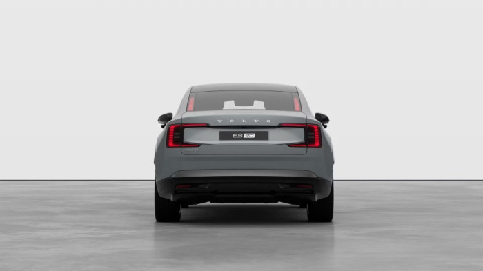 Volvo ES90 CORE, Single Motor Extended Range, 245 kW / 333 HP na operativní leasing