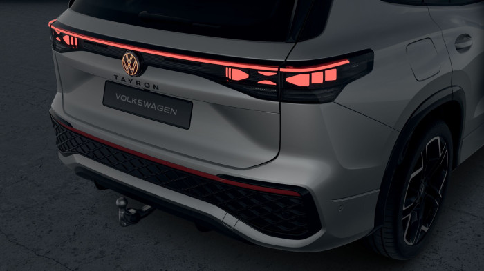 Volkswagen Tayron R-Line People 200 kW eHybrid na operativní leasing