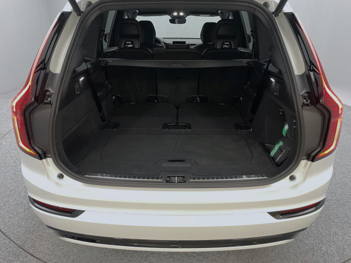 Volvo XC90 B5 AWD AUT BLACK EDITION PLUS na operativní leasing