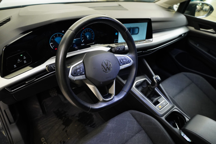 Volkswagen Golf 1.0 TSI 81 kW Life na operativní leasing