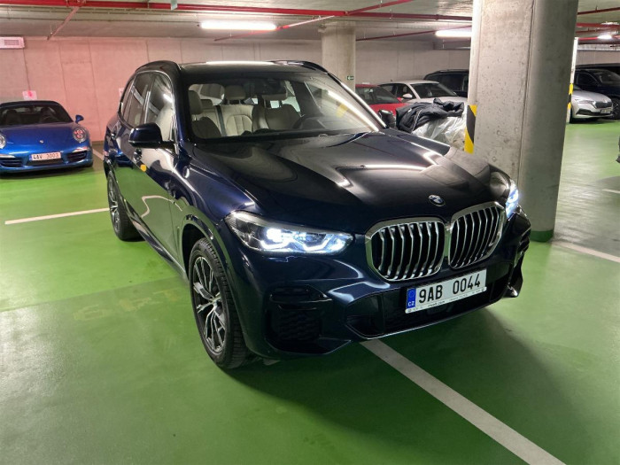 BMW X5 xDrive 40i M Sport na operativní leasing