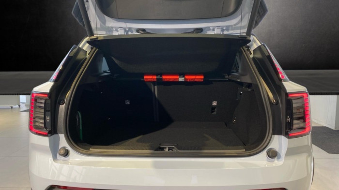 Volvo EX30 PLUS, Single Motor, 200 kW / 272 HP na operativní leasing