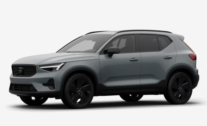 Volvo XC40 B3 AUT PLUS BLACK EDITION na operativní leasing