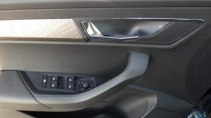 Škoda Karoq 1,5 TSI Style DSG na operativní leasing