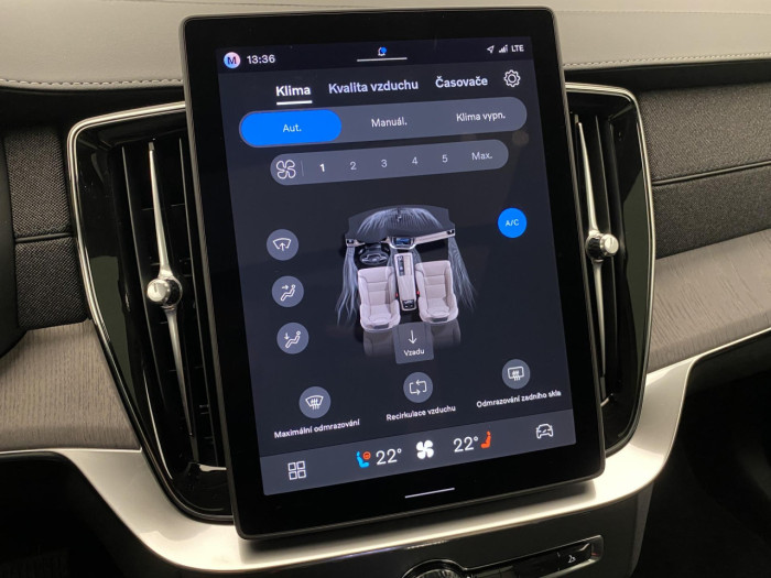 Volvo XC90 T8 AWD RECHARGE BRIGHT ULTRA na operativní leasing