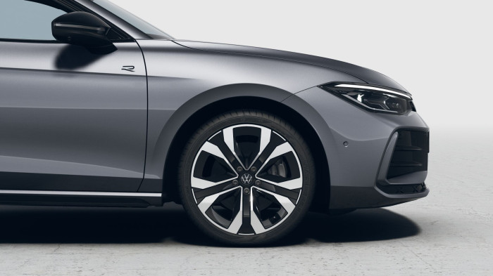Volkswagen Passat R-Line People 2,0 TDI 110 kW na operativní leasing