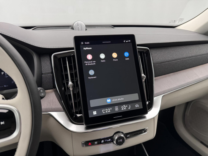 Volvo XC90 B5 AWD AUT DARK PLUS 7-míst na operativní leasing