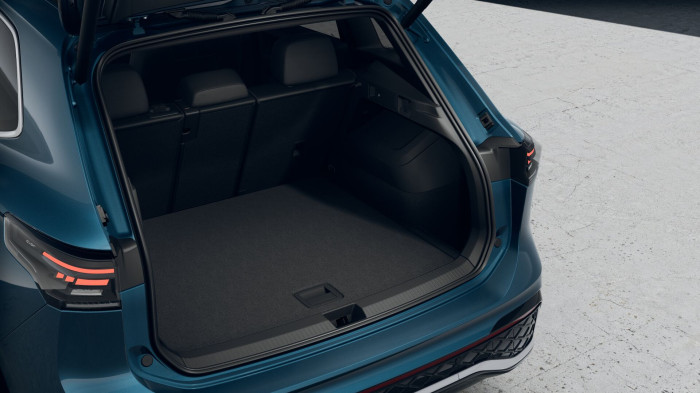 Volkswagen Tiguan R-Line 1,5 eTSI 110 kW mHEV na operativní leasing