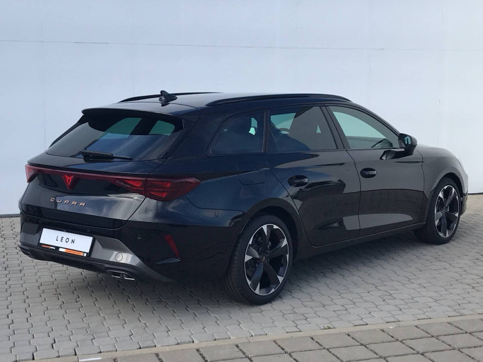 CUPRA Leon Sportstourer DSG 1,5 eTSI / 110kW na operativní leasing
