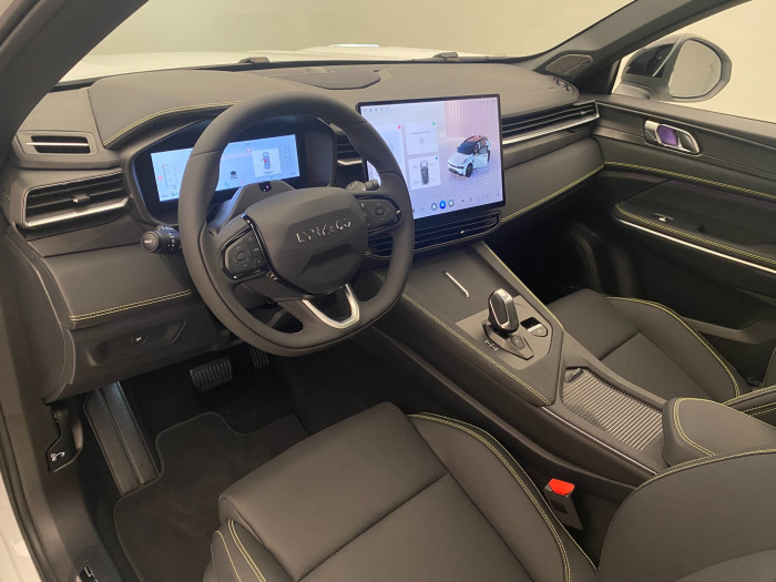 Lynk & Co 01 MORE PHEV na operativní leasing