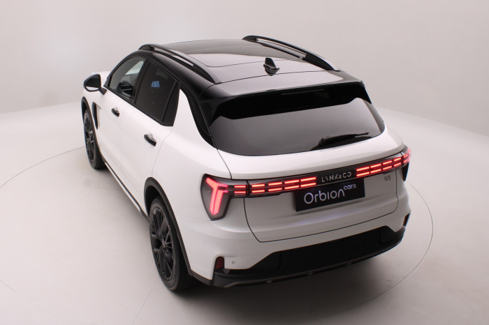 Lynk & Co 01 MORE PHEV na operativní leasing