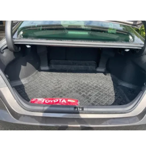 Toyota Camry 2.5 Hybrid Prestige AT na operativní leasing