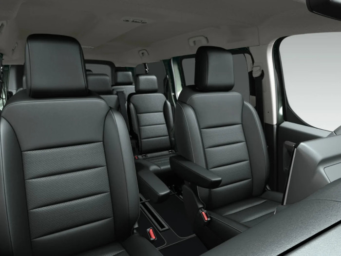 Opel Zafira L Elegance 2.2 CDTi 132 kW Nafta Automatická převodovka na operativní leasing