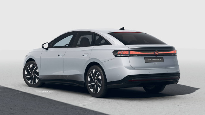 Volkswagen ID.7 Pro S People 86kWh / 210kW na operativní leasing