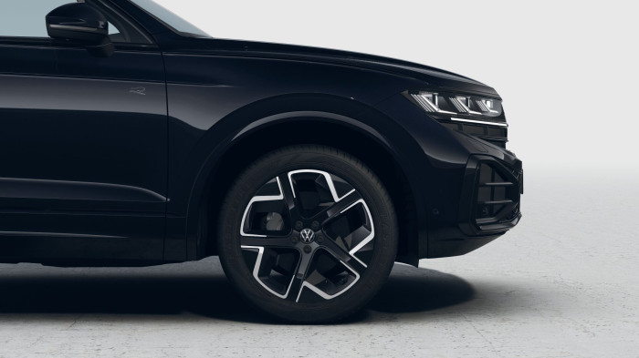 Volkswagen Touareg R-Line V6 3,0 TDI 170 kW 4MOT na operativní leasing