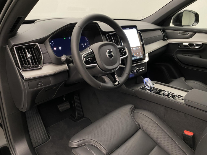 Volvo XC90 B5 AWD BLACK EDITION PLUS 7 na operativní leasing