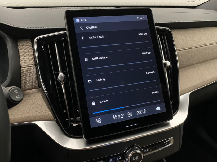 Volvo XC90 T8 AWD RECHARGE BRIGHT PLUS 7m na operativní leasing